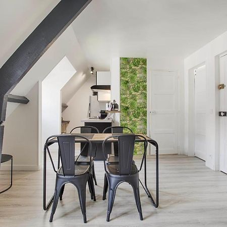 La Casa Centra Charm At Falaise'S Downtown Apartment Falaise  Bagian luar foto