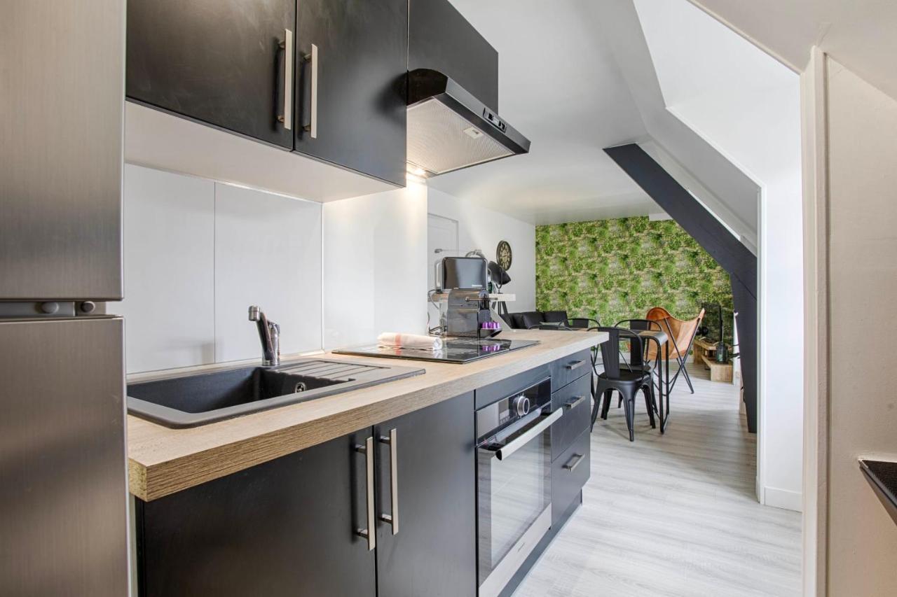 La Casa Centra Charm At Falaise'S Downtown Apartment Falaise  Bagian luar foto